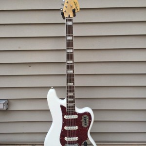 Squier Bass VI