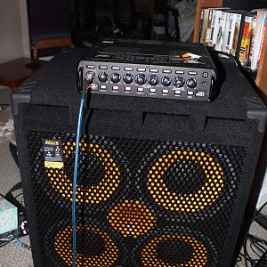 Peavey MiniMega and Markbass 104HF