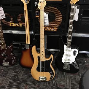 G & L LB 100