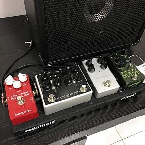 my compact pedal board setup