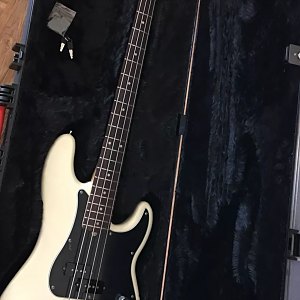 Deluxe p bass