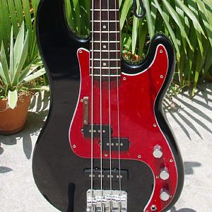 Squier P with tug bar