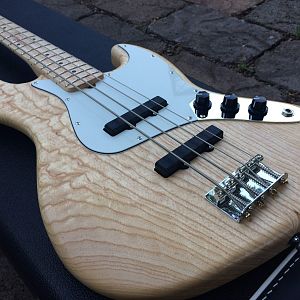 Marco Bass Guitars N1 (Natural Finish)_1