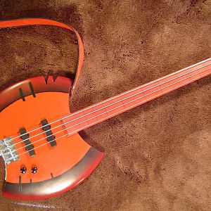 Axe bass