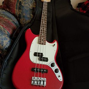 FenderUrbanShortScaleGigbagwithMustang