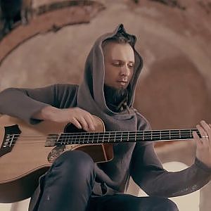 Dmitry Lisenko - Illusion Of Change (acoustic bass solo, percussive fingerstyle) - YouTube