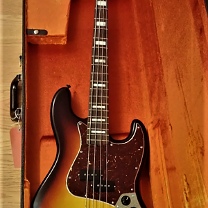 2014 Fender Vintage Hot Rod ’70s Jazz Bass®