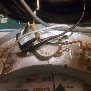 Fender MIM Blacktop Precision wiring