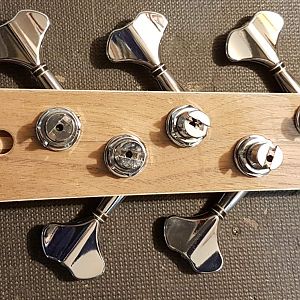 Headstock