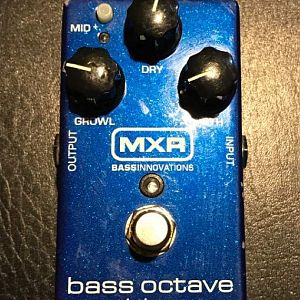 MXR bass oct