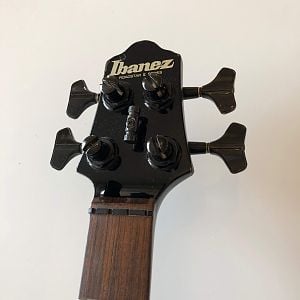 Headstock angle