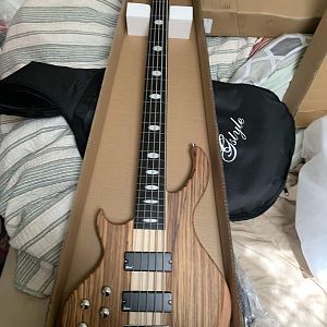 New g style bass