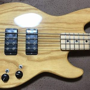 G&L L-2000_body