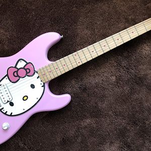 Hello Kitty Strat