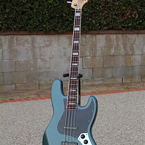 fender jazz us gunmetal blue UGB