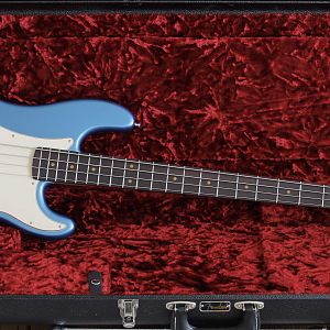 2020 fender american original 60s lake placid blue