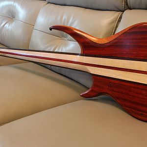 011 - 5 String Fretless Neck-Through Bass Build