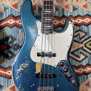 1971 Jazz Bass no white undercoat 5