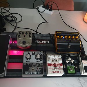 Gig pedalboard.jpg