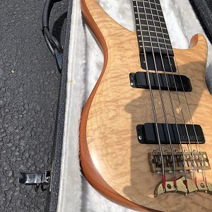 Alembic Orion w/quilted maple top & Ebony Board