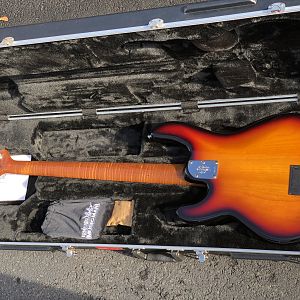 BFR Fretless 2019