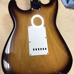 004 - Sunburst Stratocaster build