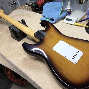 004 - Sunburst Stratocaster build