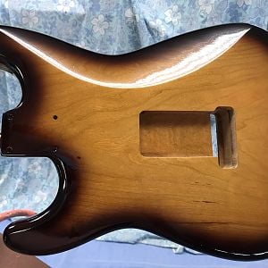 004 - Sunburst Stratocaster build