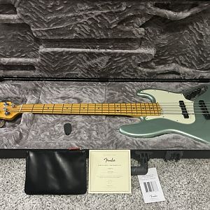 Fender American Professional II Jazz Bass V