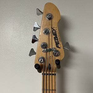 Peavey headstock