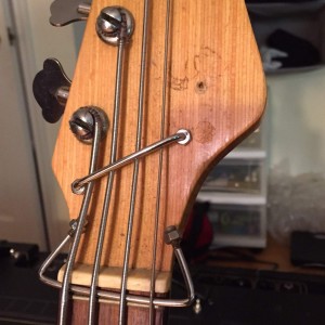 Pawn Shop Bass 8